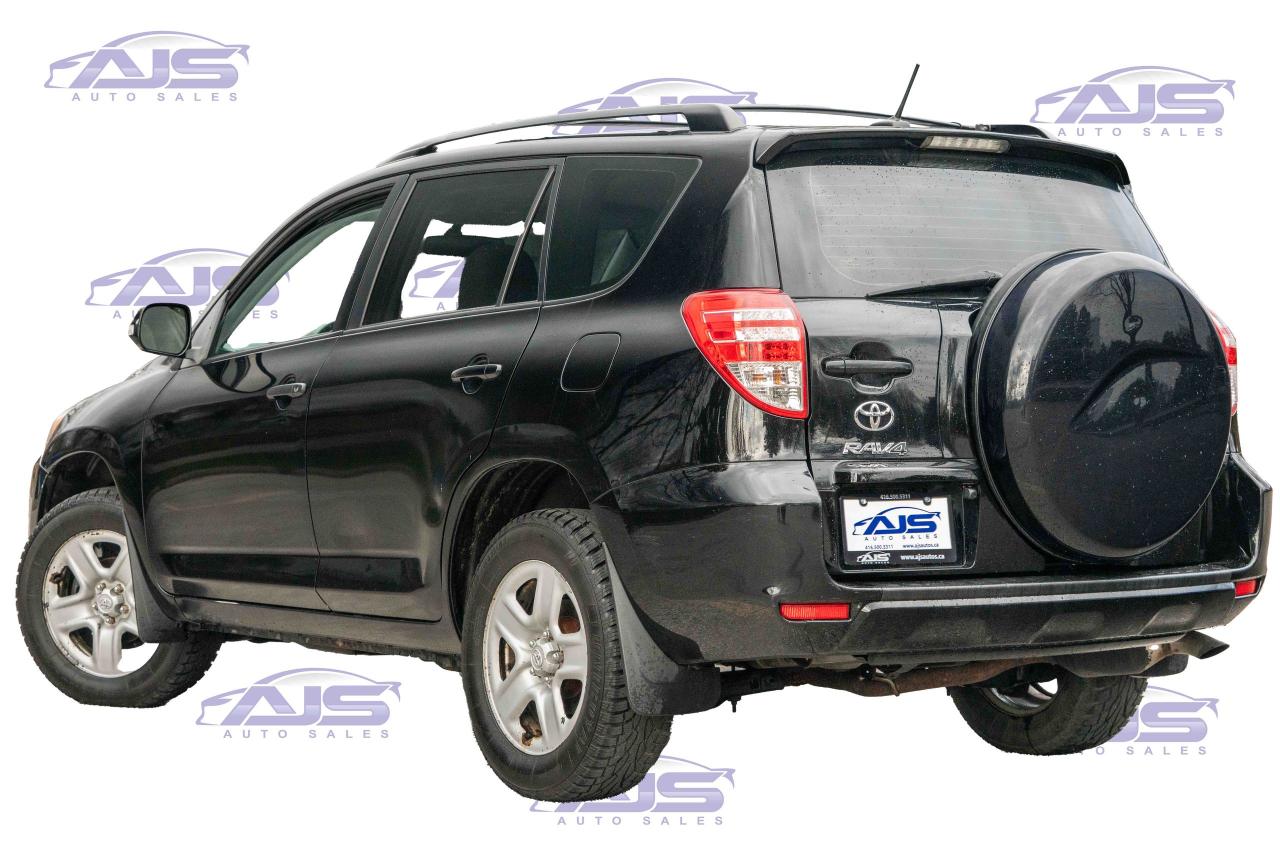 2011 Toyota RAV4 BASE - Photo #4