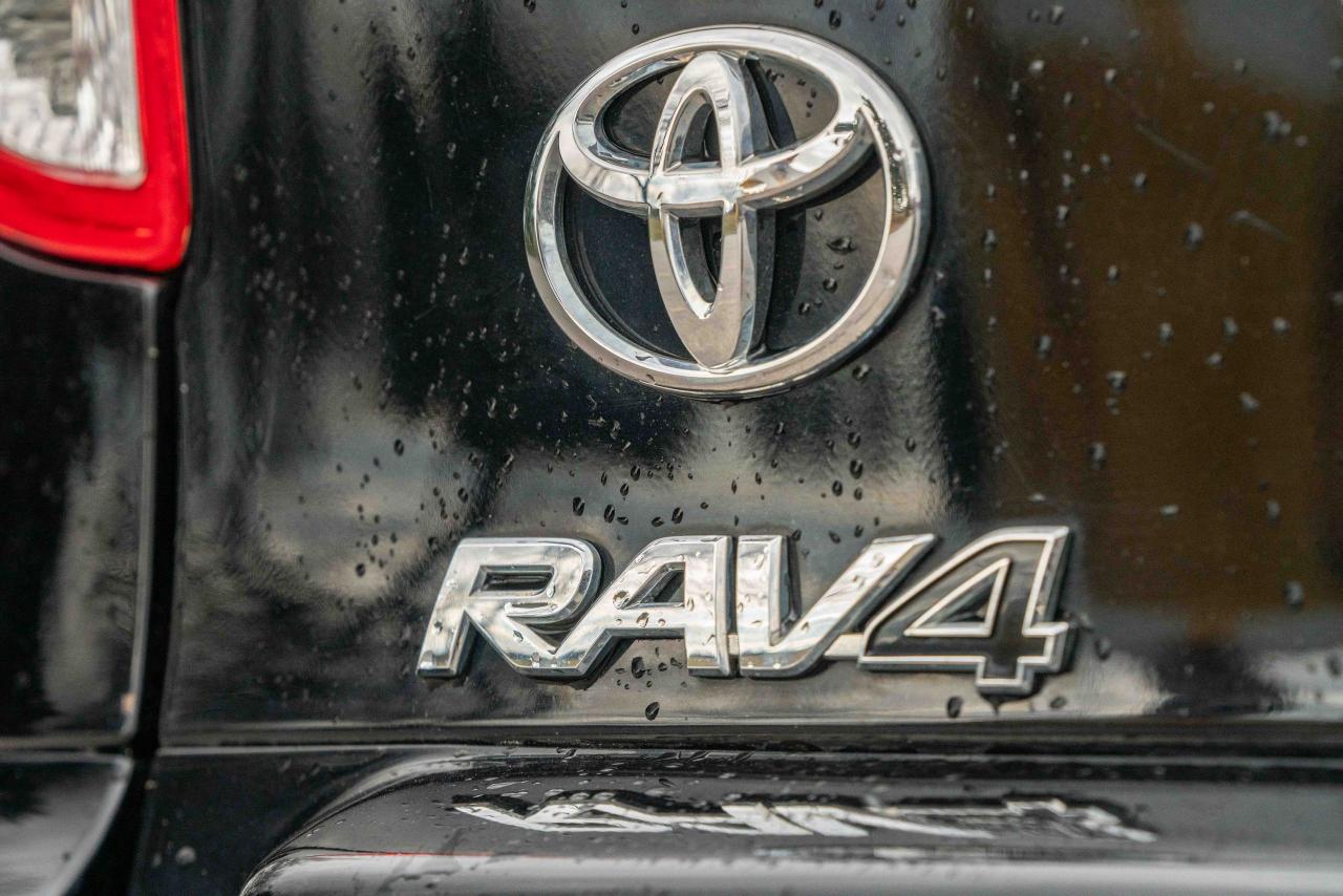 2011 Toyota RAV4 BASE - Photo #13