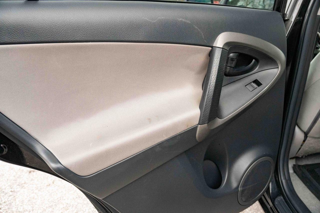 2011 Toyota RAV4 BASE - Photo #41