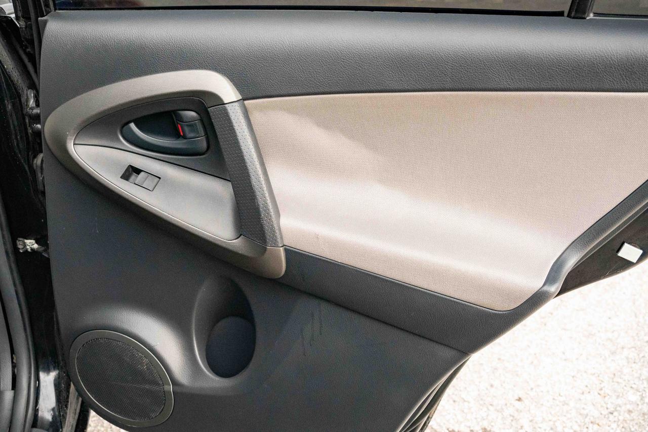 2011 Toyota RAV4 BASE - Photo #45