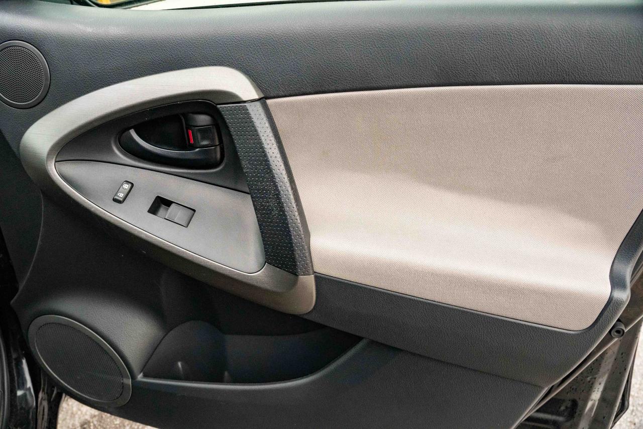 2011 Toyota RAV4 BASE - Photo #47