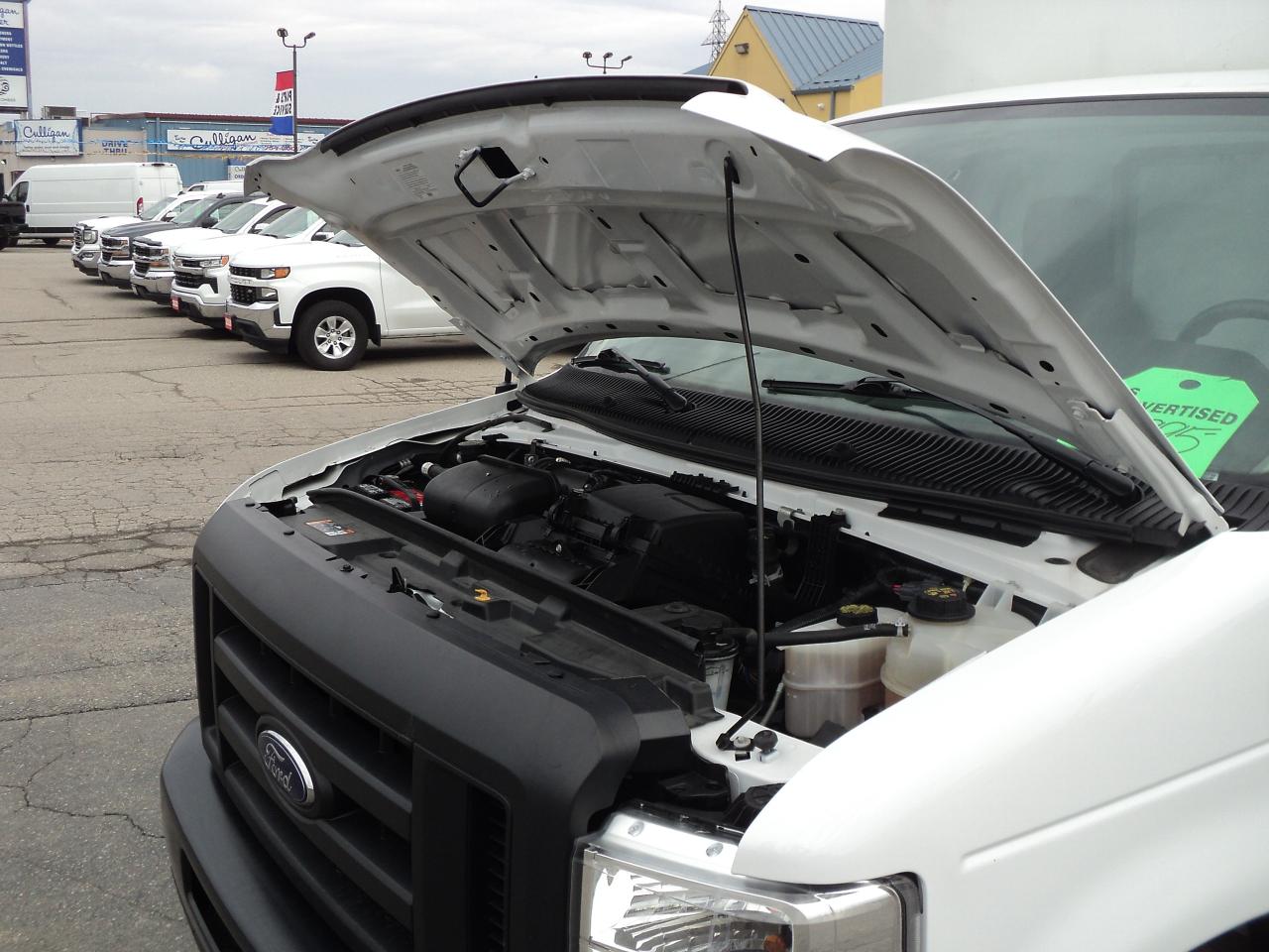 2023 Ford E-Series Cutaway E-450 CubeVan 7.3L8cylGas DRW 176"WB - Photo #30