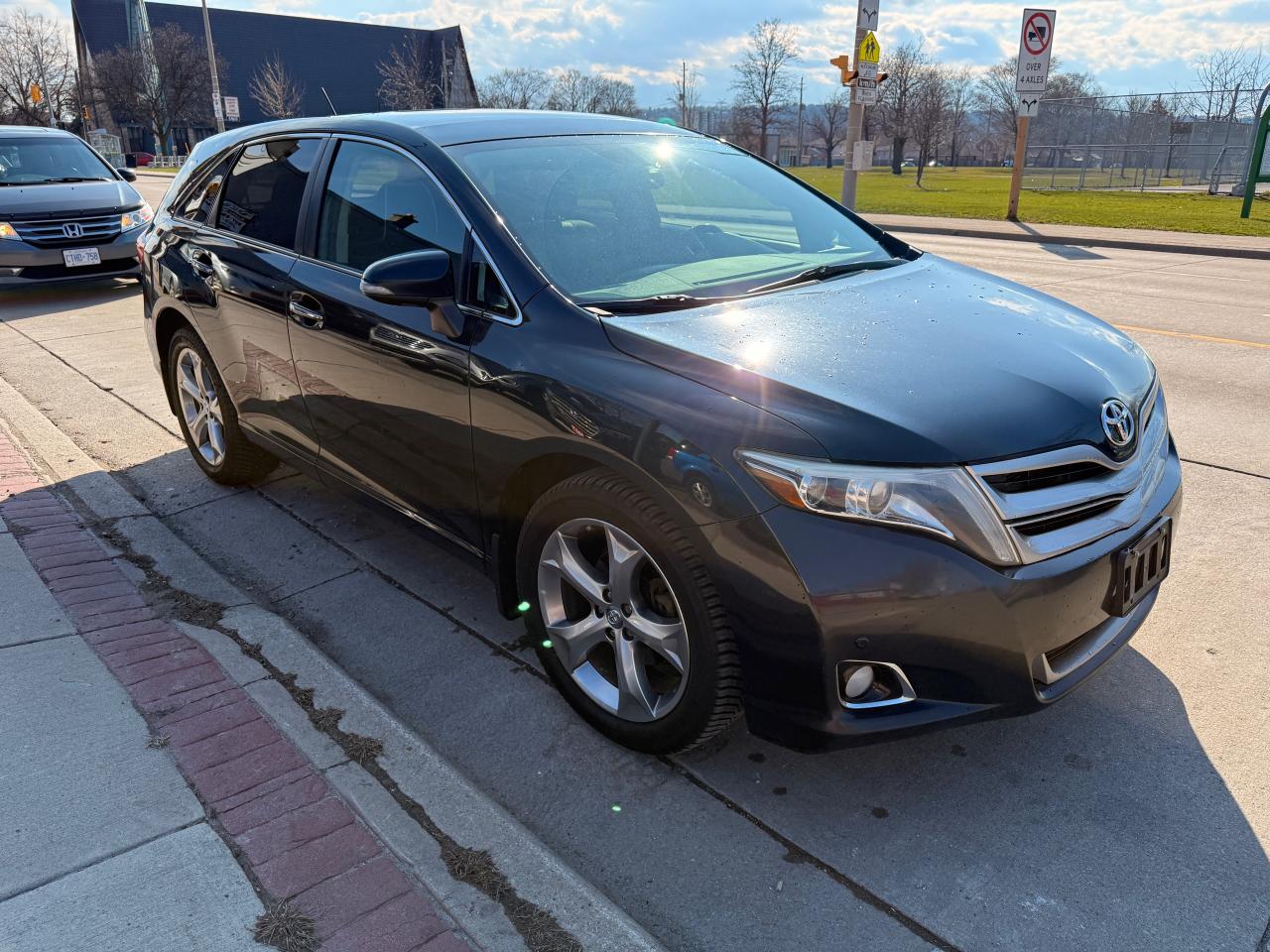 2016 Toyota Venza 4dr Wgn V6 EXL,AWD - Photo #5