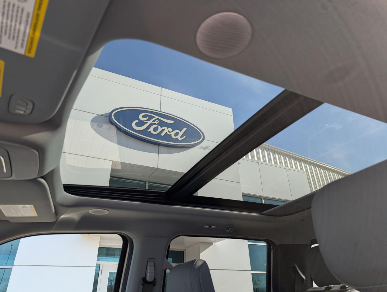 2022 Ford F-150 Lariat Photo5