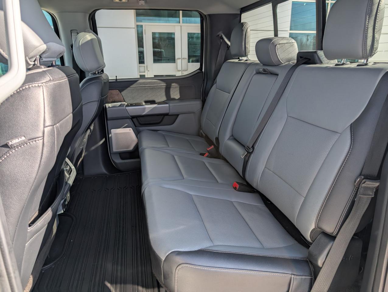 2022 Ford F-150 Lariat Photo5