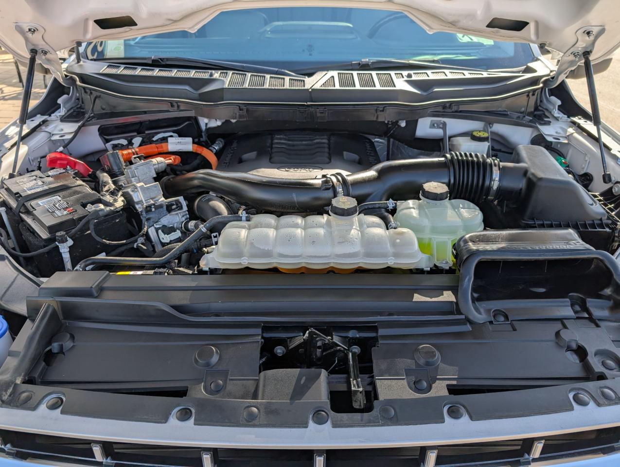 2022 Ford F-150 Lariat Photo5