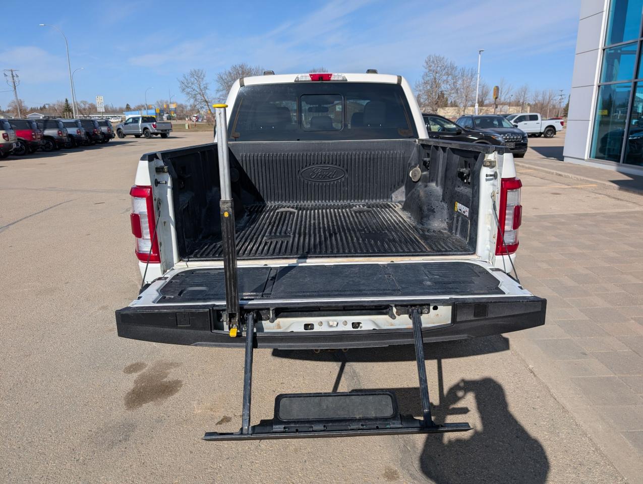 2022 Ford F-150 Lariat Photo5