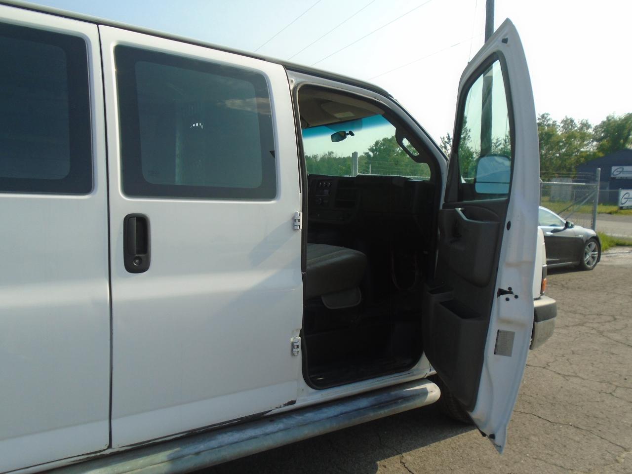 2016 GMC Savana 2500 RWD 2500 135 - Photo #16