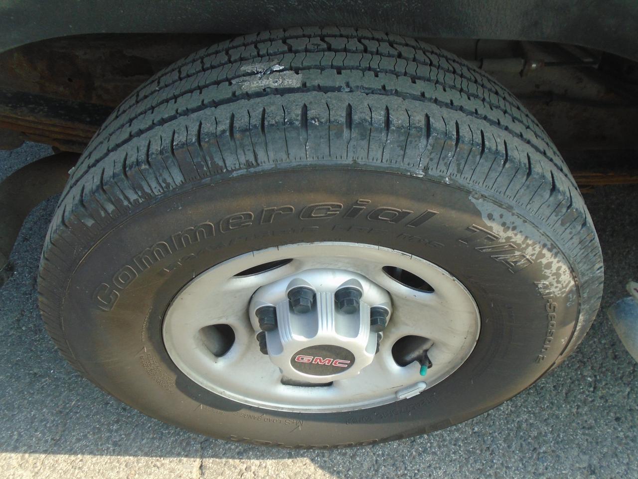 2016 GMC Savana 2500 RWD 2500 135 - Photo #26