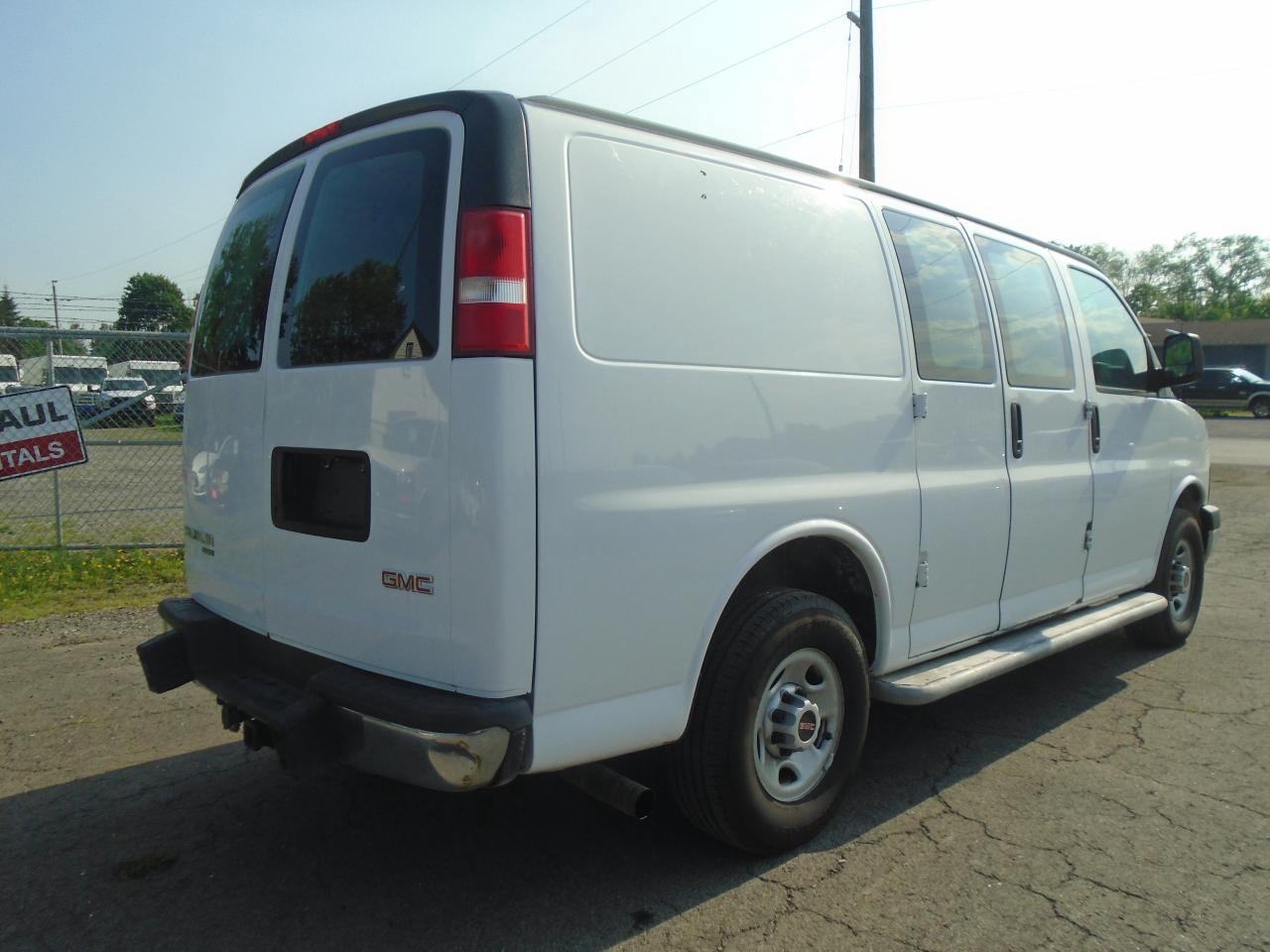 2016 GMC Savana Cargo Van RWD 2500 135 Photo