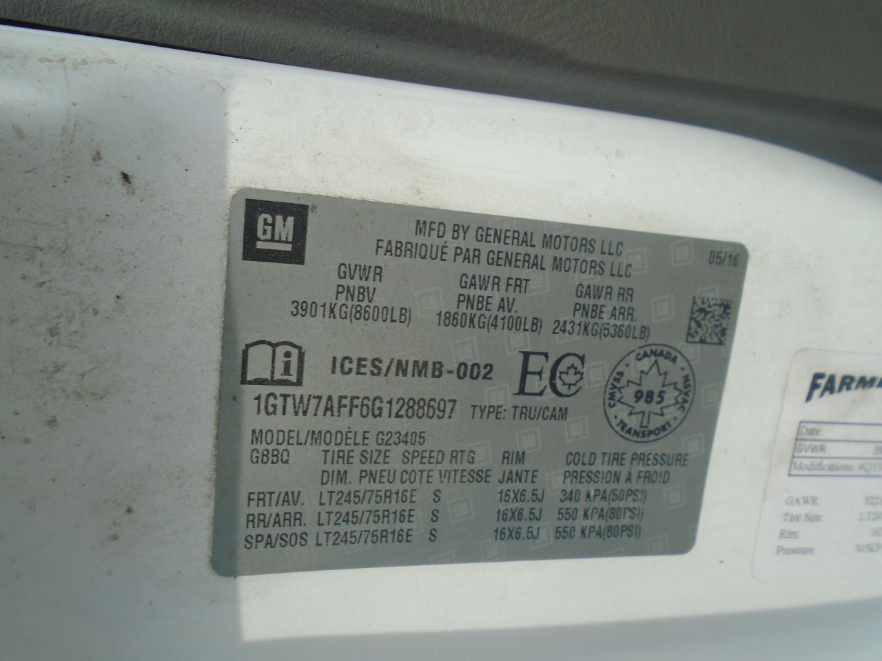 2016 GMC Savana Cargo Van RWD 2500 135 Photo