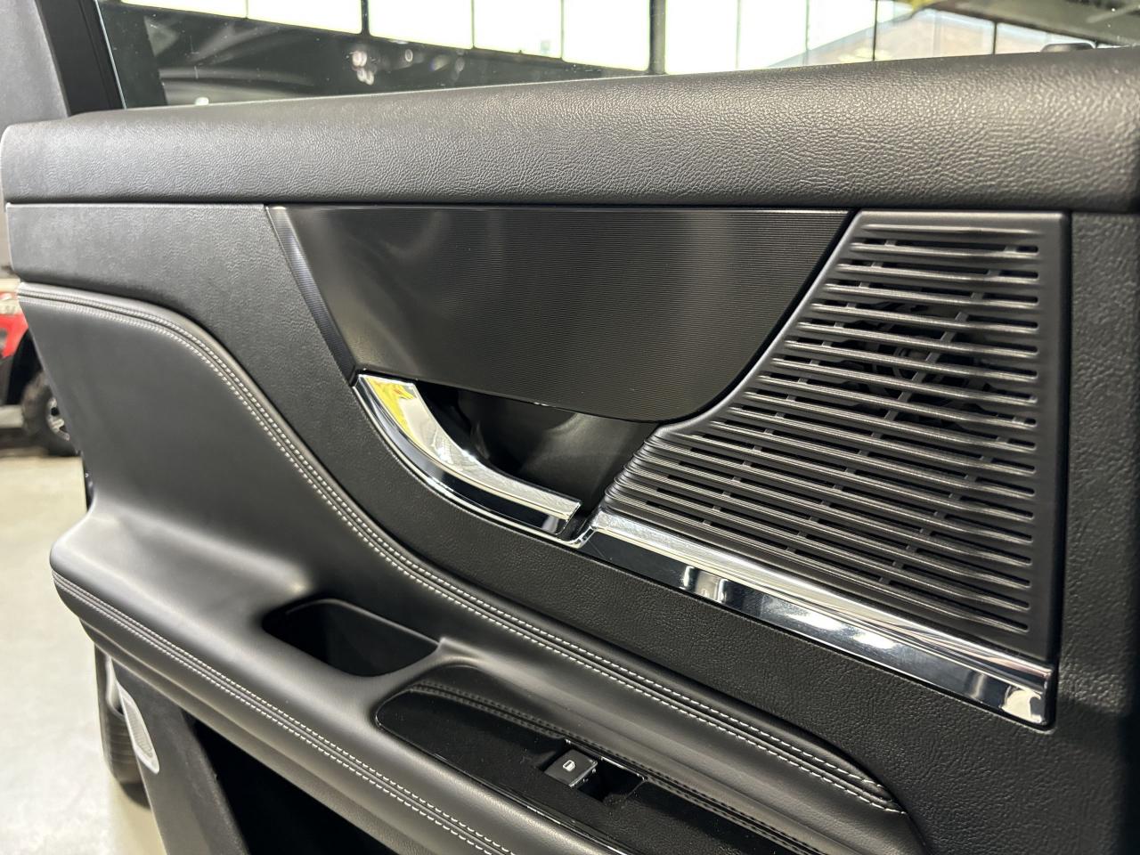 2021 Lincoln Corsair Standard|AWD|NAV|AMBIENT|PANOROOF|LEATHER|ALLOYS|+ - Photo #11