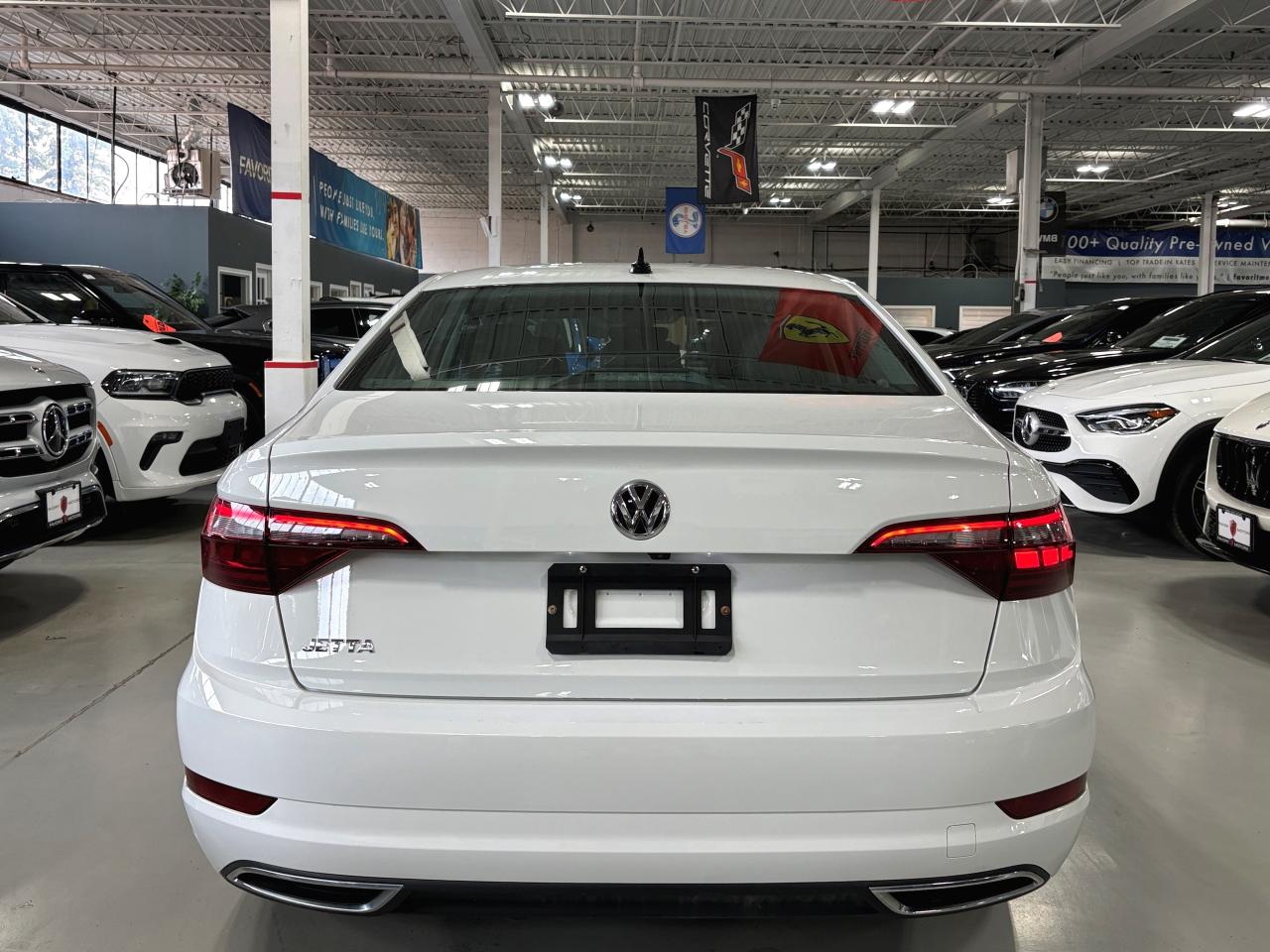 2021 Volkswagen Jetta Execline|NAV|AMBIENT|SUNROOF|LEATHER|HEATEDSEATS|+ - Photo #5