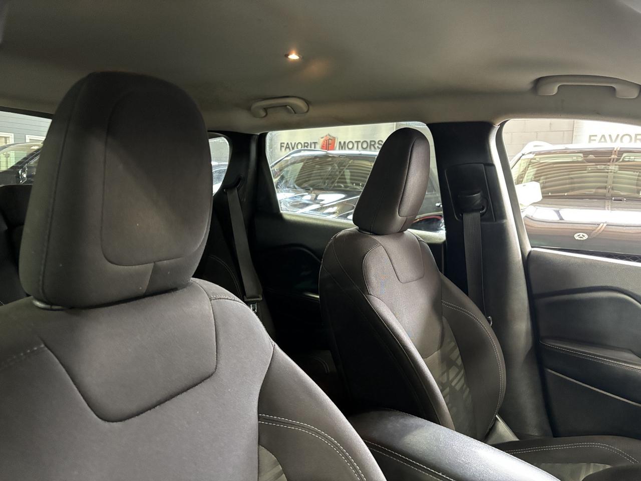 2019 Jeep Cherokee North 4X4|SELECTERRAIN|BACKUPCAMERA|HEATEDMIRRORS| - Photo #9