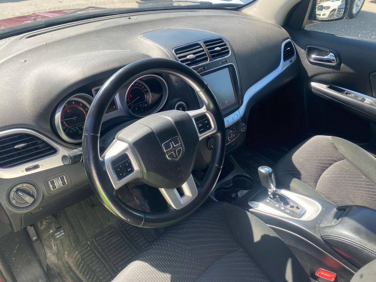 2011 Dodge Journey Crew Photo2