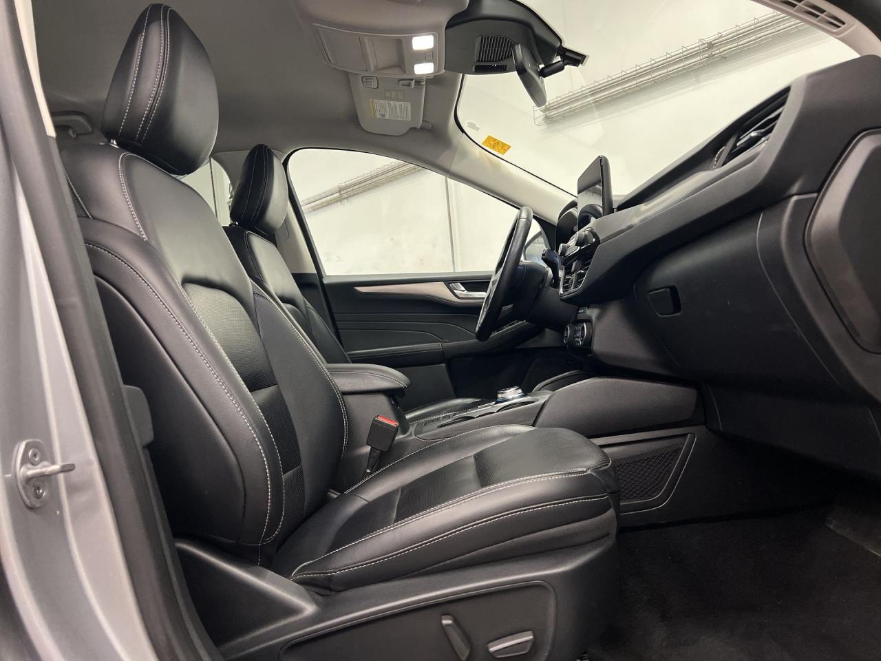 2021 Ford Escape TITANIUM HYBRID AWD | HTD LEATHER | REMOTE START Photo