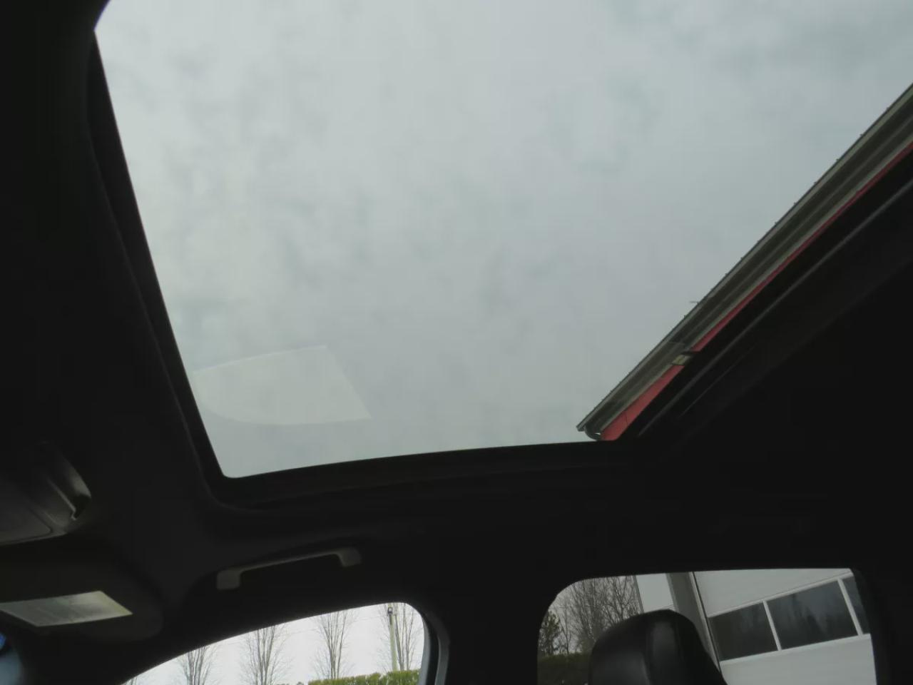 2020 Lincoln Nautilus Reserve (**CLEAN TITLE/NO ACCIDENTS**SAFETY/CERTIFIED**EXCELLENT TIRES**AWD**ALLOY RIMS**FOG LIGHTS**NAVIGATION**PUSH BUTTON START**REVERSE CAMERA**LEATHER**HEATED SEATS**POWER SEATS**SUNROOF**DIGITAL TOUCH SC REEN*LEATHER WRAPPED STEERING WHEEL**DUAL CLI Photo