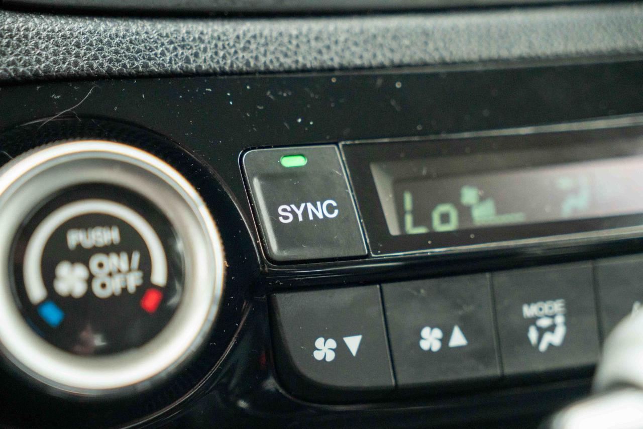 2016 Honda CR-V Touring - Photo #47