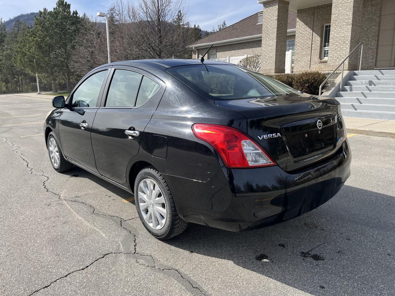 2012 Nissan Versa 1.6 SL Sedan - Photo #3