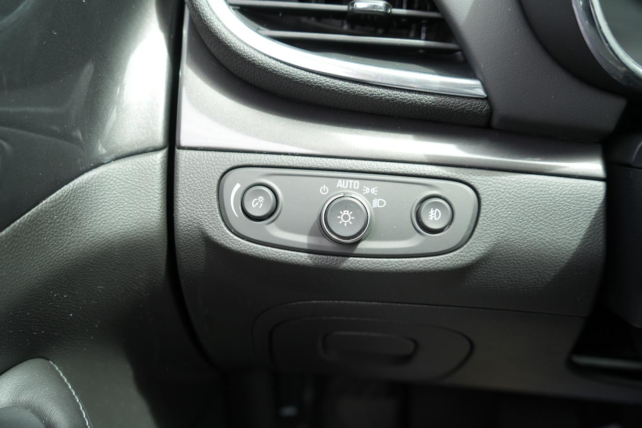 2019 Buick Encore Essence Photo44
