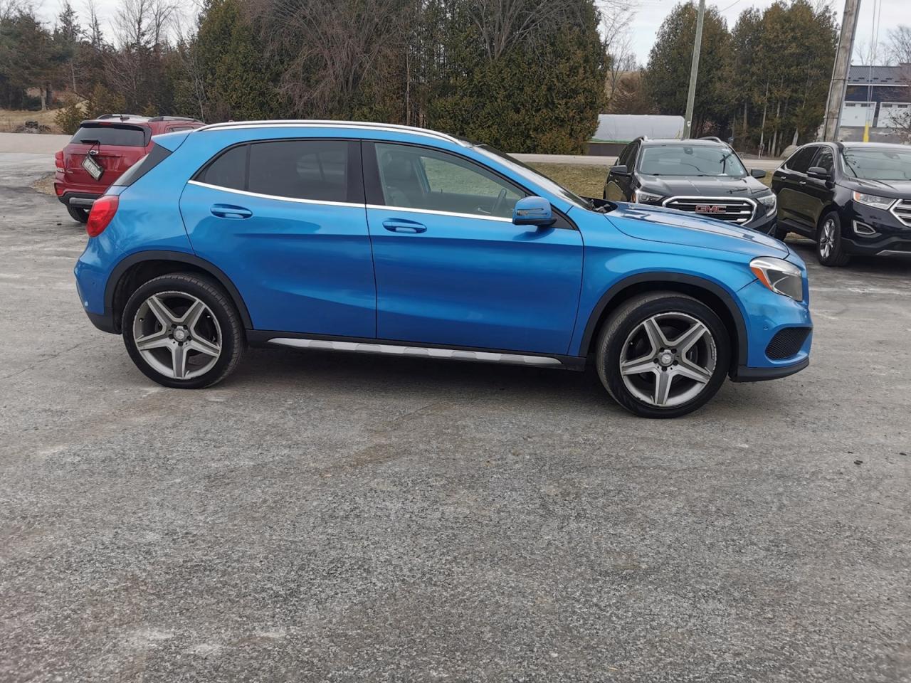 2017 Mercedes-Benz GLA  - Photo #4
