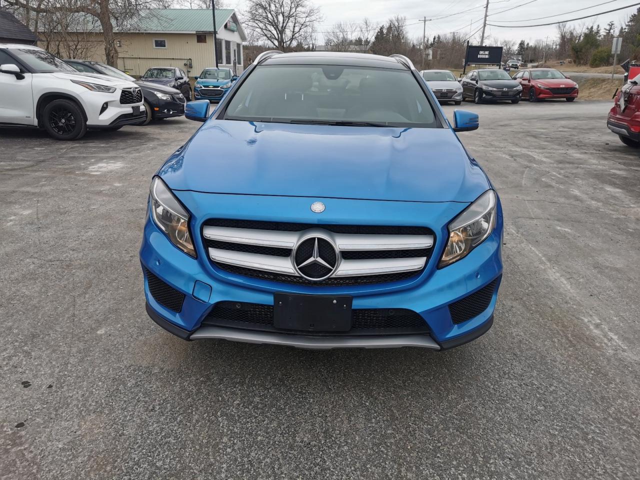 2017 Mercedes-Benz GLA  - Photo #2