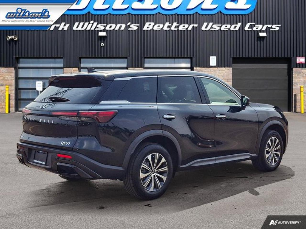 2023 Infiniti QX60 PURE AWD | Leather | Sunroof | Heated Seats | CarPlay + Android | Rear Camer | and More ! Photo4