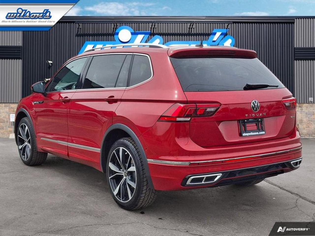 2024 Volkswagen Tiguan Highline R-Line AWD | Leather | Sunroof | Nav | 360 Camera | Fender Audio | and More ! Photo