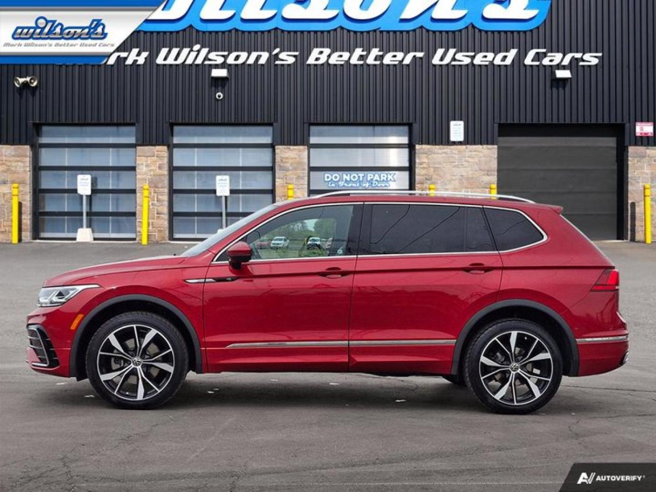 2024 Volkswagen Tiguan Highline R-Line AWD | Leather | Sunroof | Nav | 360 Camera | Fender Audio | and More ! Photo
