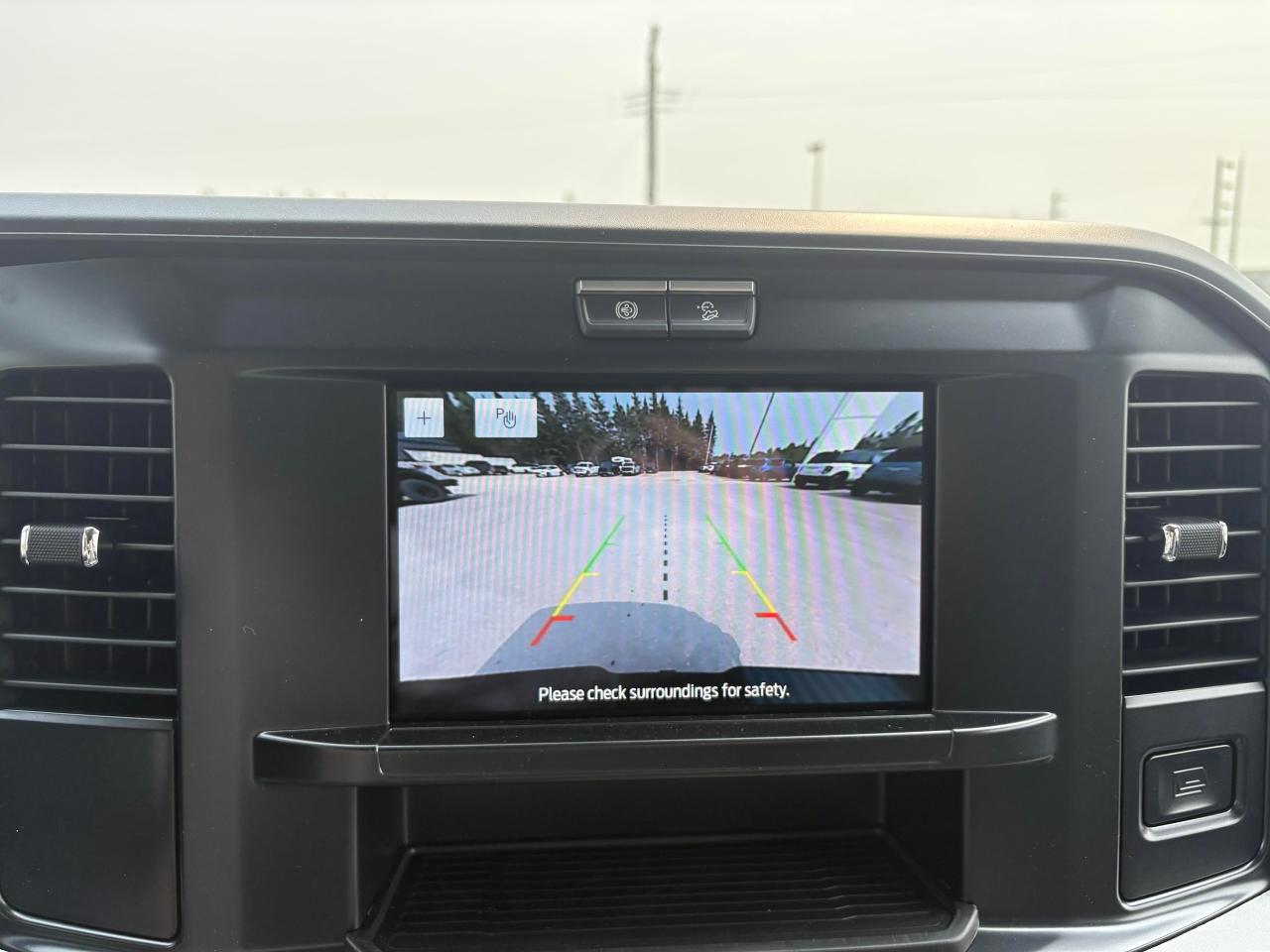 2025 Ford F-350 Super Duty SRW XLT 4WD CREW CAB 6.75' BOX Photo5