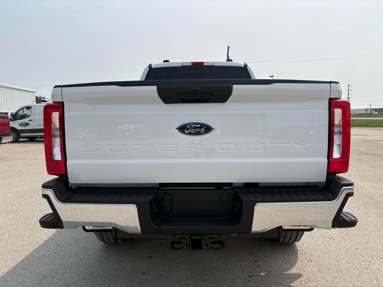 2025 Ford F-350 Super Duty SRW XLT 4WD CREW CAB 6.75' BOX Photo5
