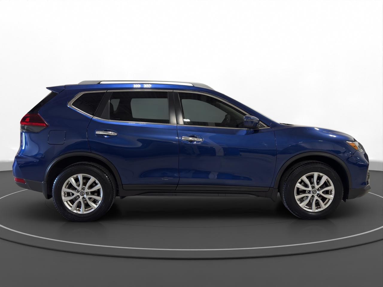 2020 Nissan Rogue SV - Photo #5