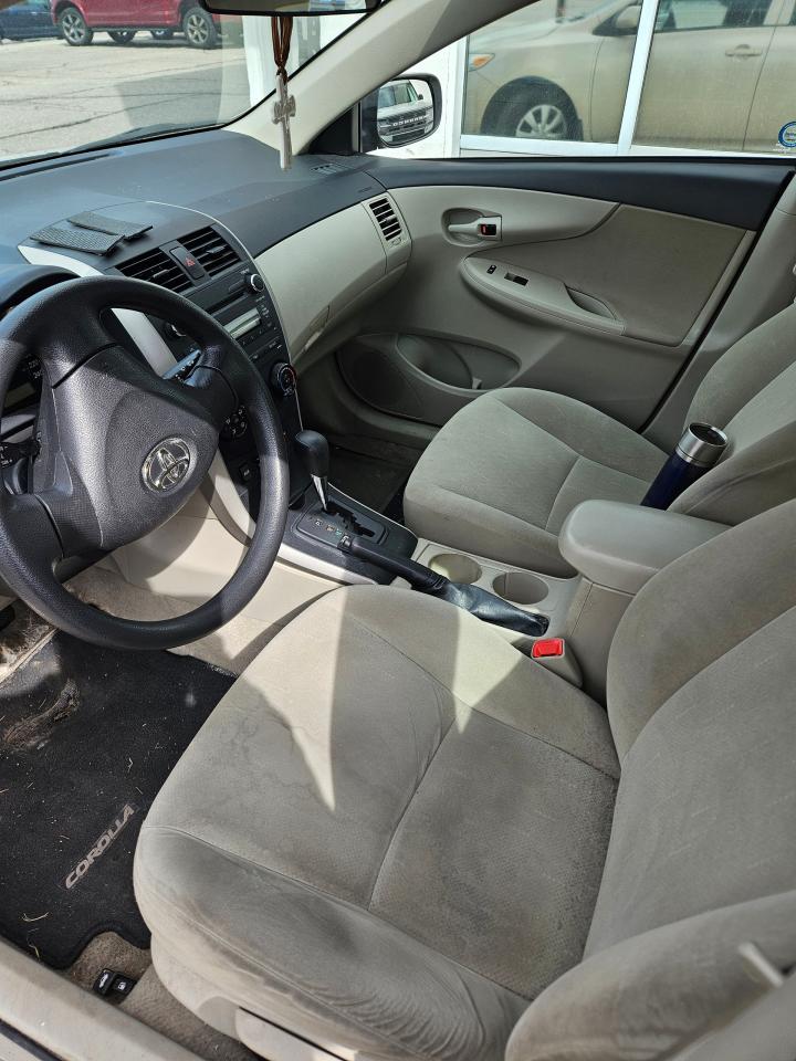 2011 Toyota Corolla  - Photo #6