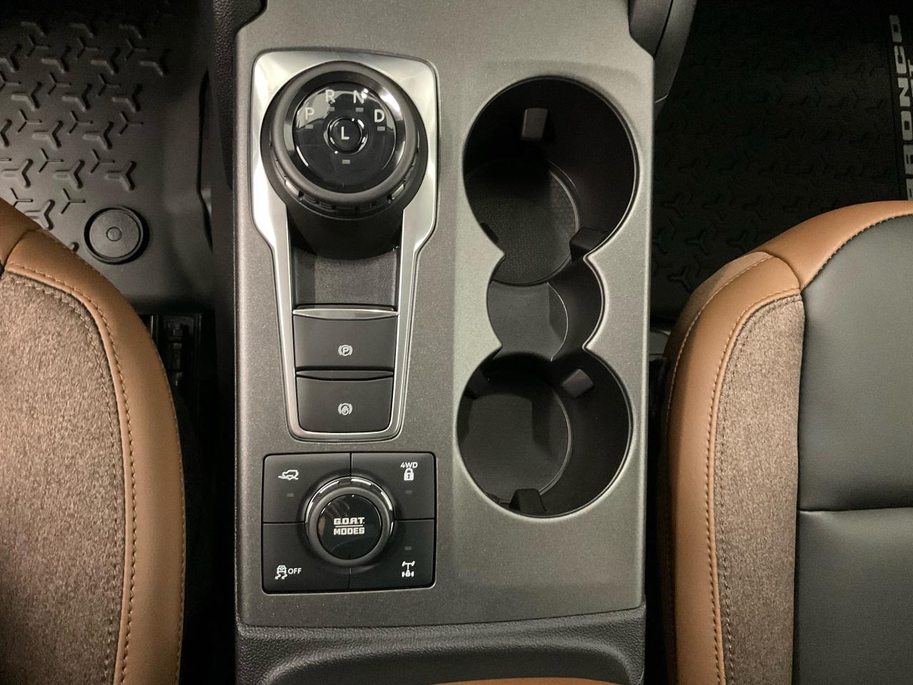 2025 Ford Bronco Sport Outer Banks Photo5