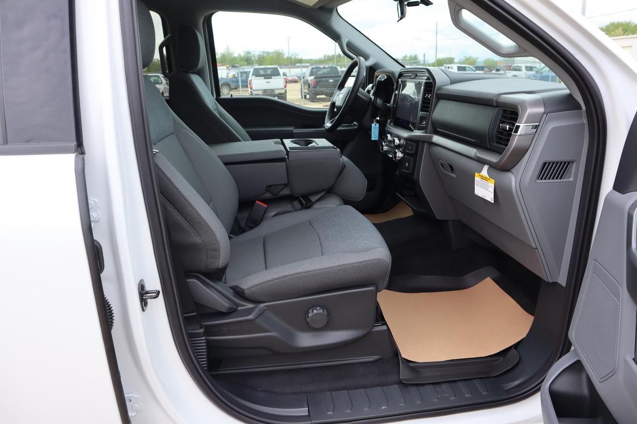 2025 Ford F-150 XLT Photo5