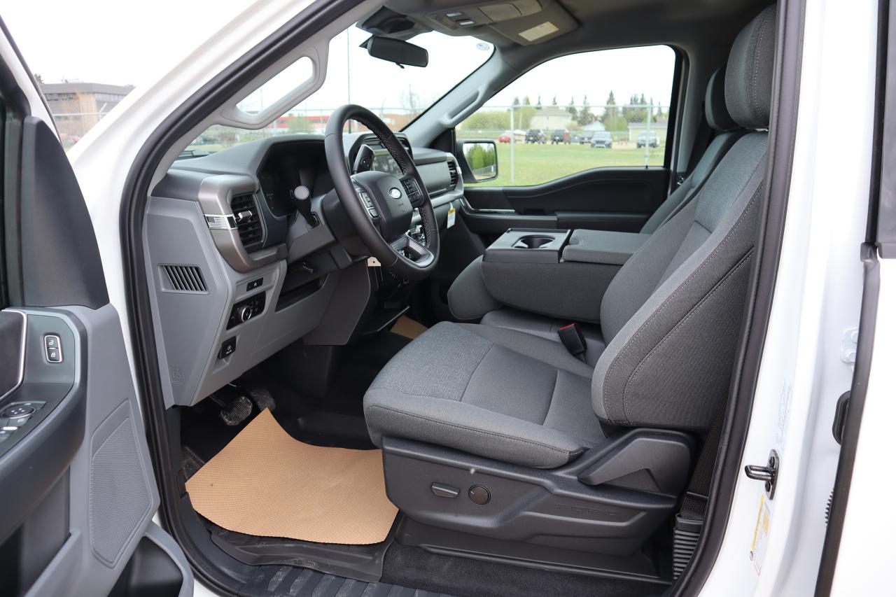 2025 Ford F-150 XLT Photo5