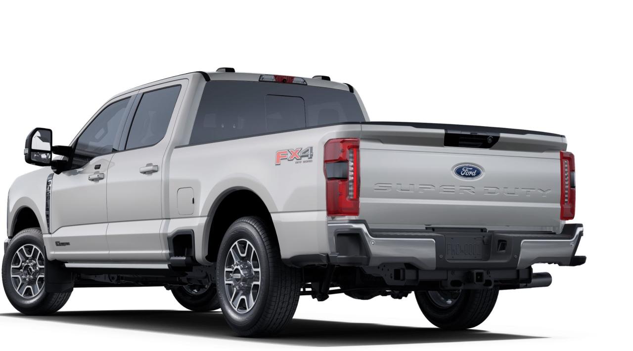 2025 Ford SUPERDUTY F-350® Lariat® Photo5
