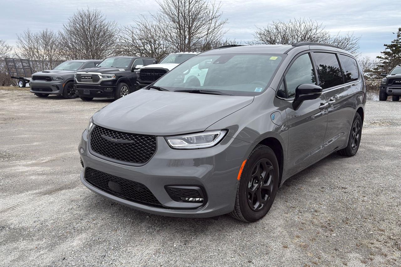 Used 2024 Chrysler Pacifica Hybrid Premium S Appearance for sale in Barrington, NS