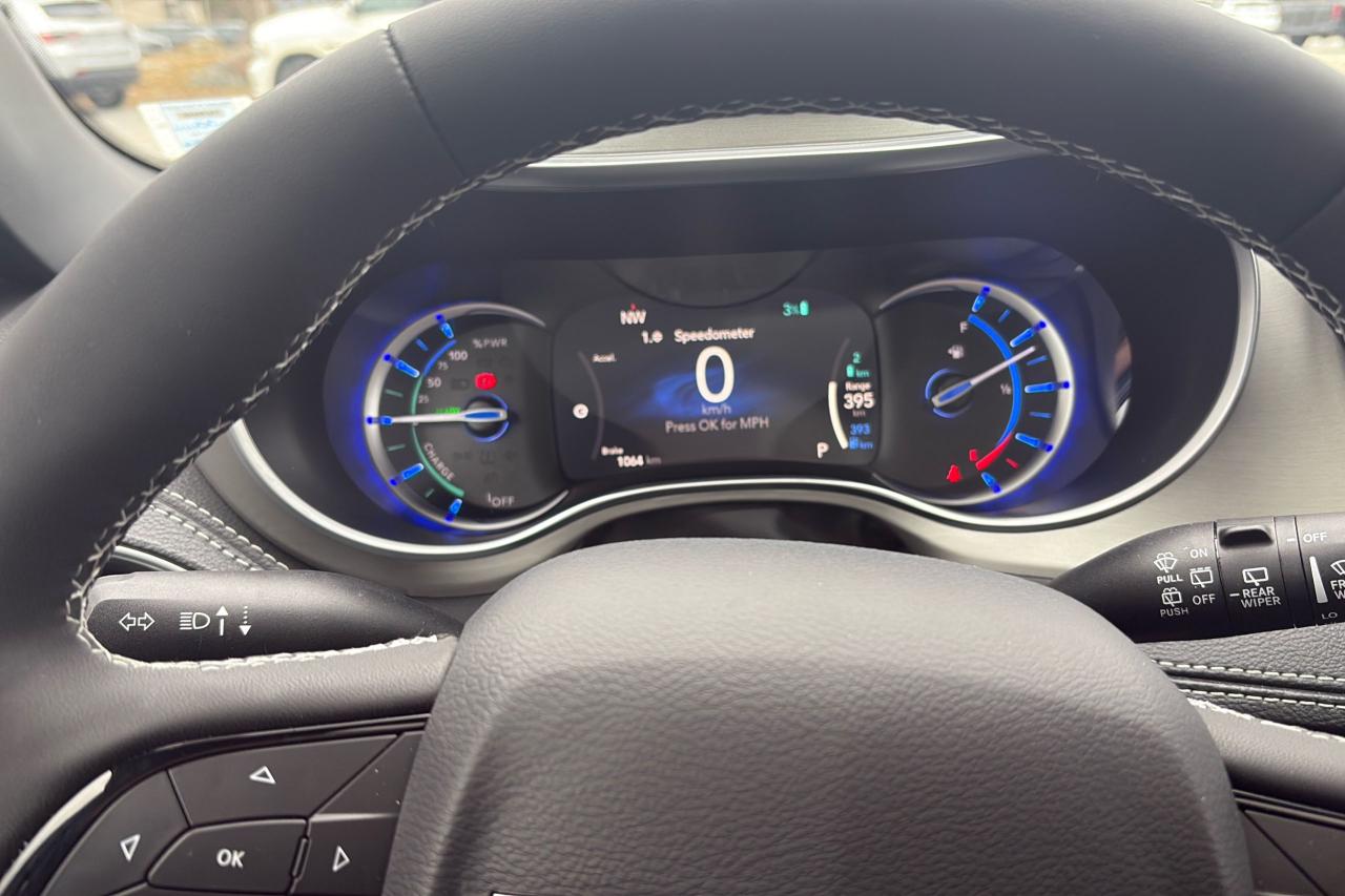2024 Chrysler Pacifica Hybrid Premium S Appearance Photo14