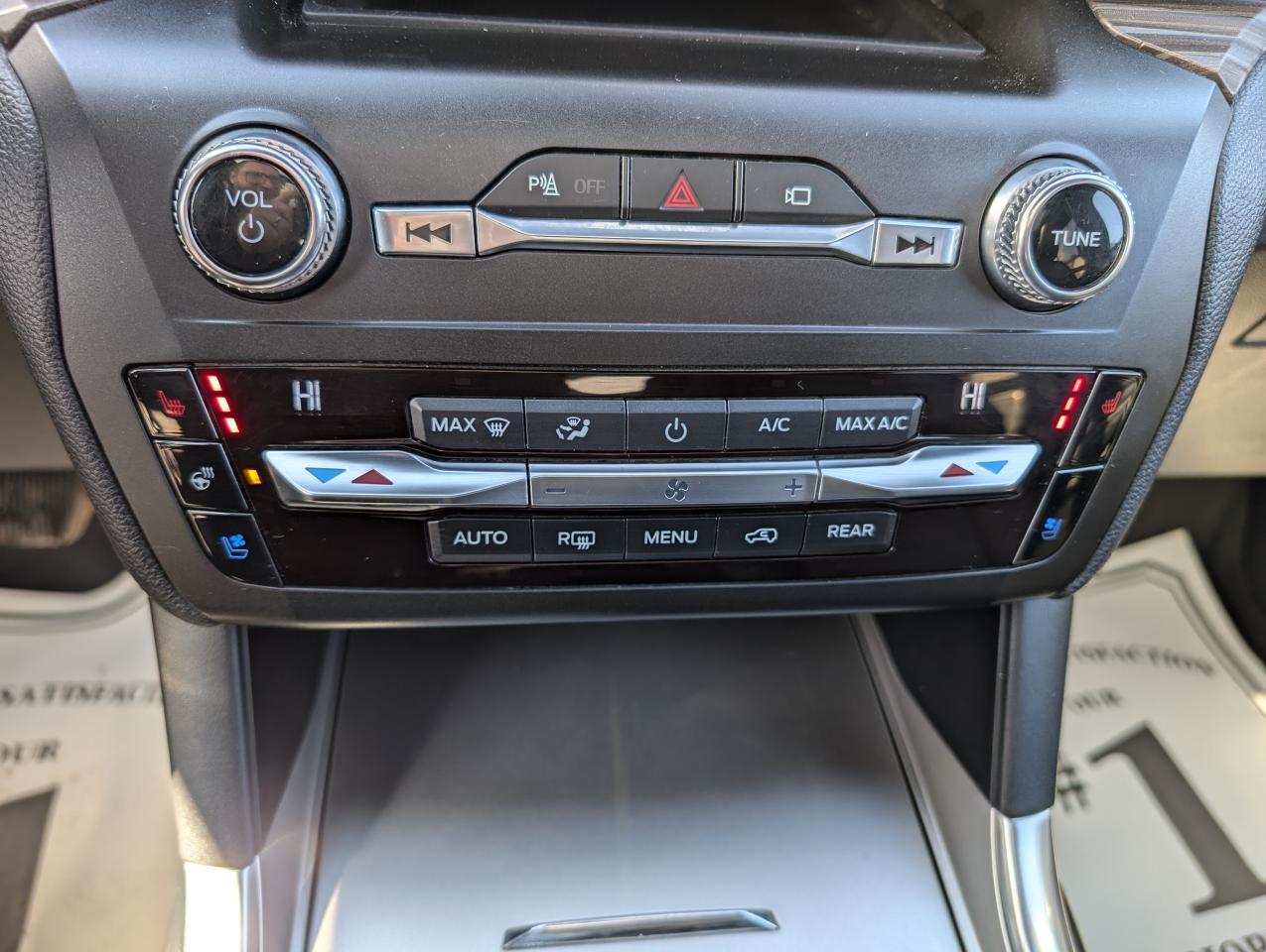 2020 Ford Explorer LIMITED |Accident Free| Cooled Seats | Loaded - Photo #13