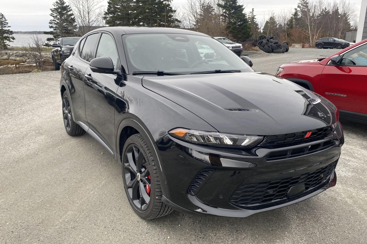 2024 Dodge Hornet R/T Photo4