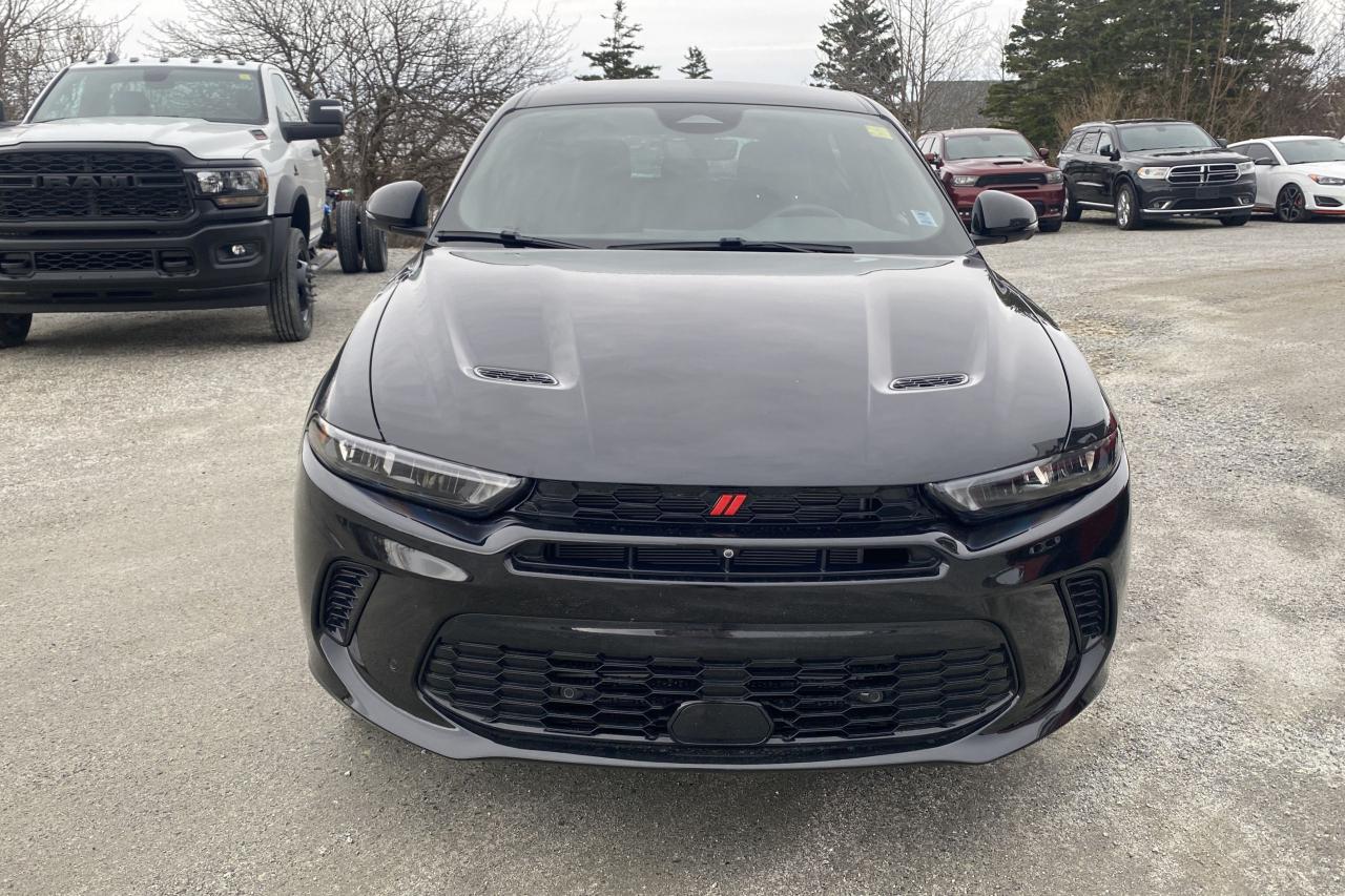2024 Dodge Hornet R/T Photo2