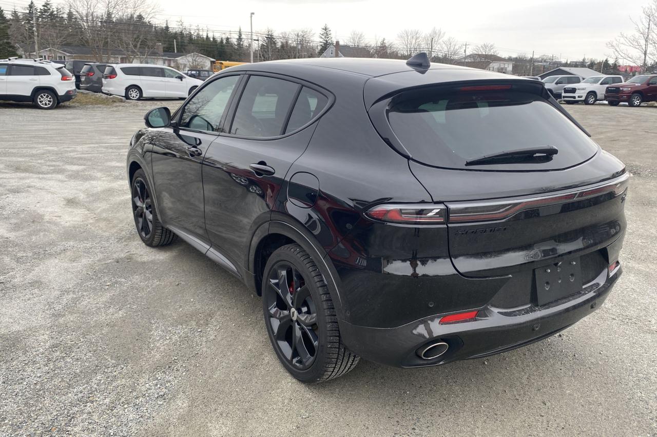 2024 Dodge Hornet R/T Photo8