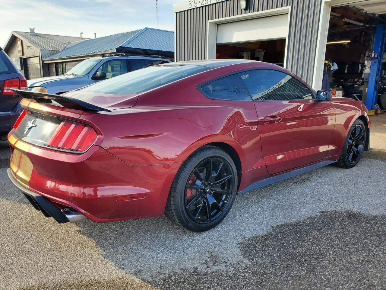 2017 Ford Mustang  - Photo #3