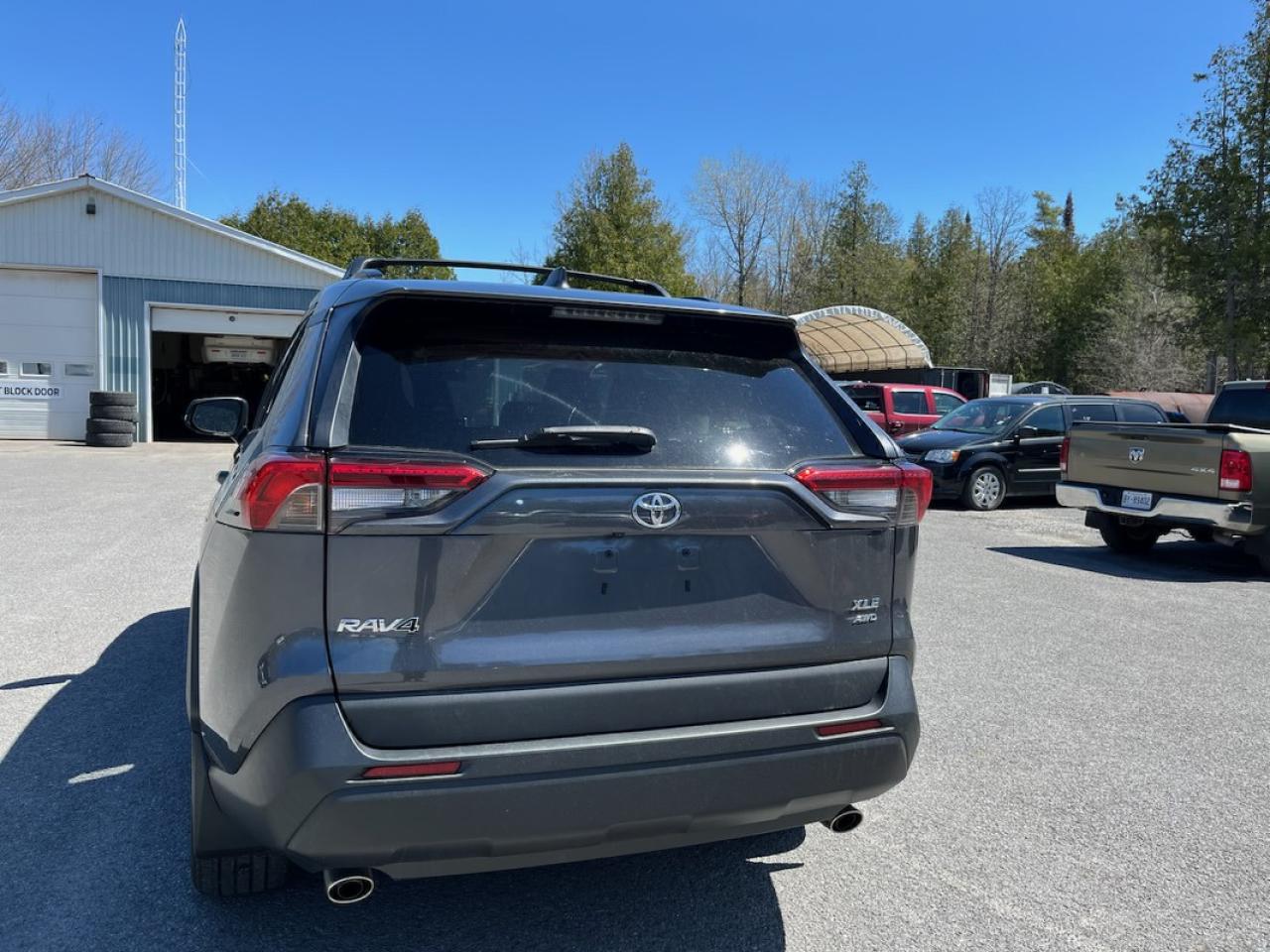 2021 Toyota RAV4  - Photo #5