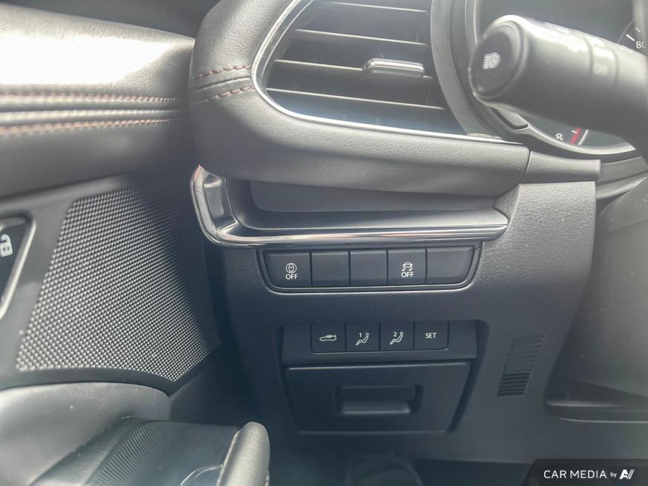 2021 Mazda MAZDA3 GS / i-ACTIV AWD / ROOF / LEATHER / ALLOYS - Photo #14