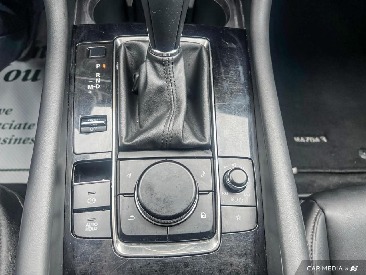 2021 Mazda MAZDA3 GS / i-ACTIV AWD / ROOF / LEATHER / ALLOYS - Photo #18
