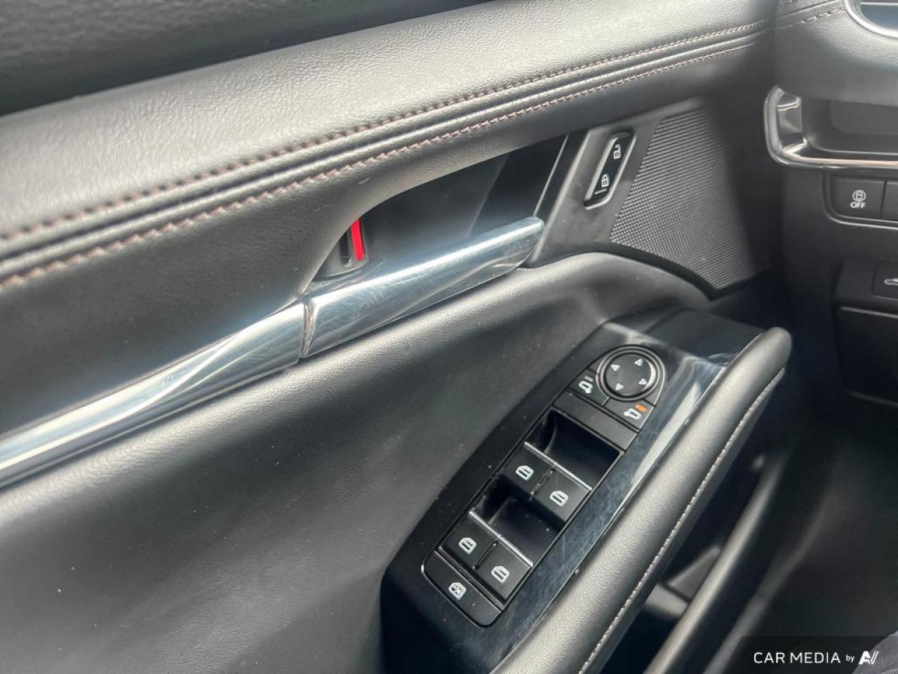 2021 Mazda MAZDA3 GS / i-ACTIV AWD / ROOF / LEATHER / ALLOYS - Photo #13