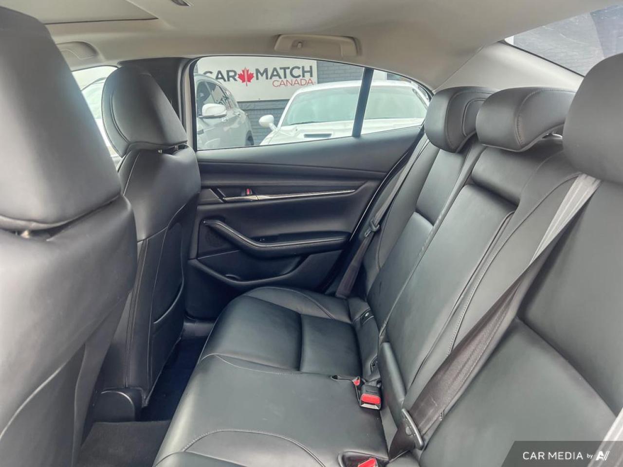 2021 Mazda MAZDA3 GS / i-ACTIV AWD / ROOF / LEATHER / ALLOYS - Photo #11