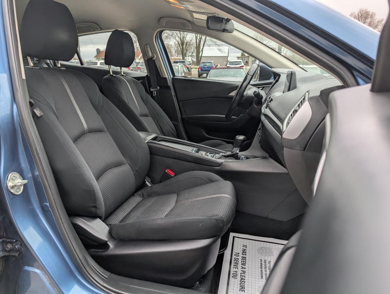 2018 Mazda MAZDA3  - Photo #24